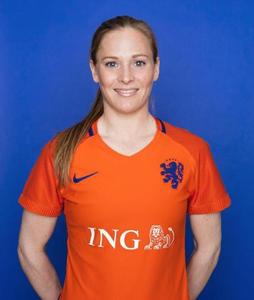 Claudia van den Heiligenberg (NED)