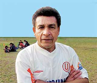 Héctor Chumpitaz (PER)